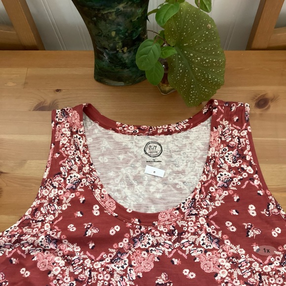 Maurices Tops - Maurice’s Rust Floral Soft Crewneck Pullover Tank Size 1X New With Tags